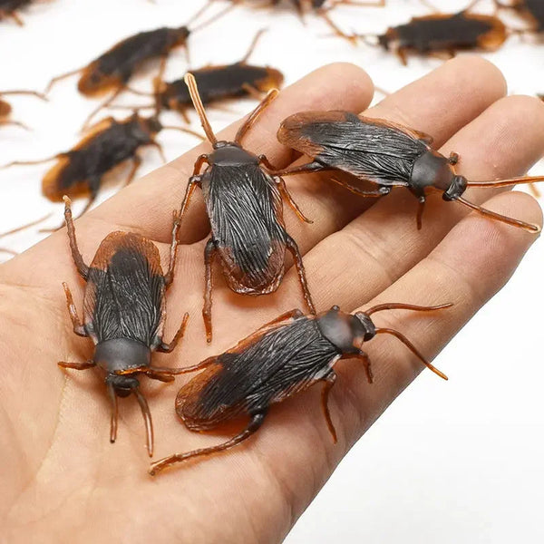 Artificial Fake Roaches Novelty Cockroach trick Prop Scary